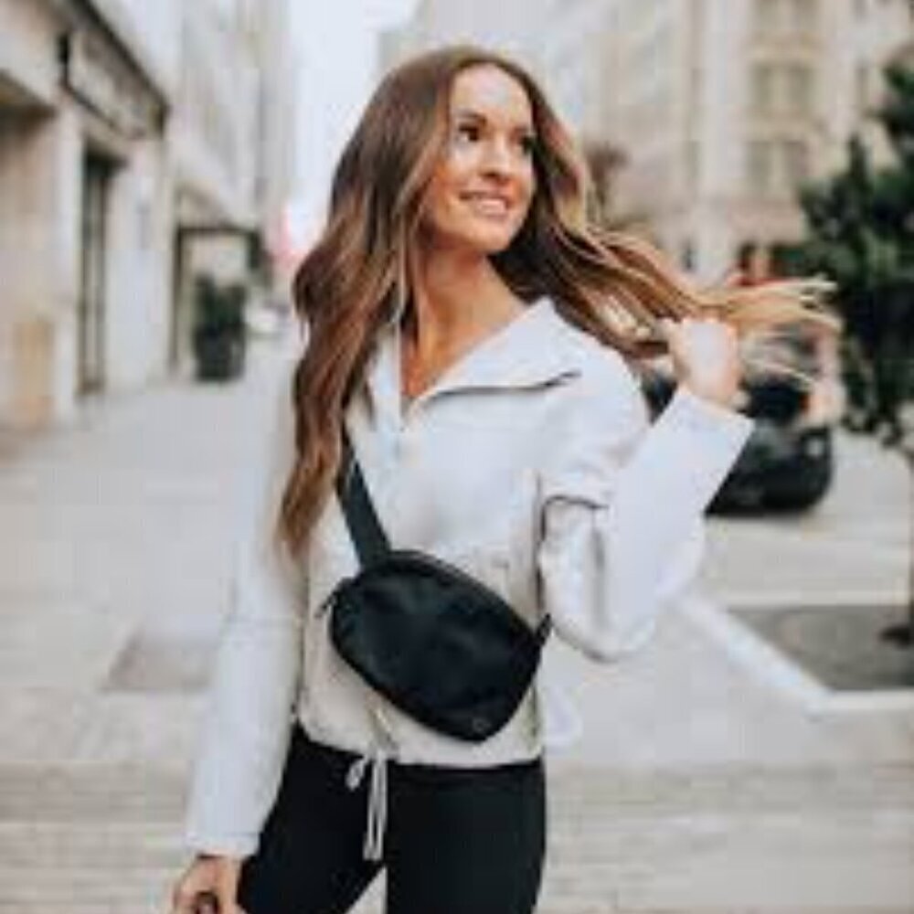 Lululemon Everywher Black Crossbody Bag